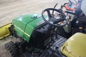 JOHN-DEERE-2305-72980-6