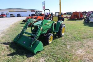 JOHN-DEERE-3025E-75060