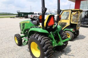 JOHN-DEERE-3033R-74762-3