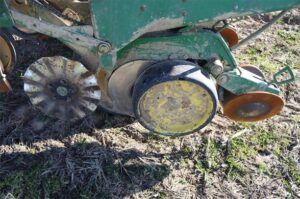 JOHN-DEERE-7200-72183-3