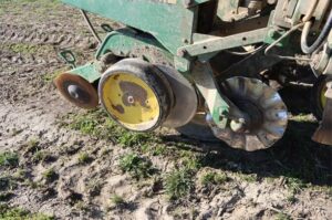 JOHN-DEERE-7200-72183-8