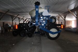 KINZE-3605-74134-3