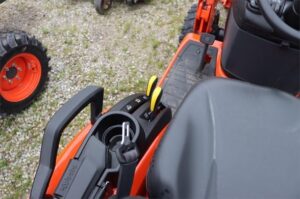 KUBOTA-BX2380-74681-7