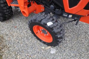 KUBOTA-L3302HST-77329-5