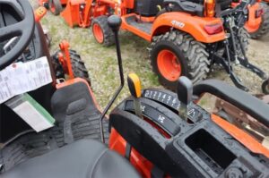 KUBOTA-LX2620SUHSD-74937-5