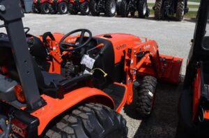 KUBOTA-LX2620SUHSD-76879-1