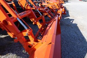 KUBOTA-M7060HDC12-75910-2