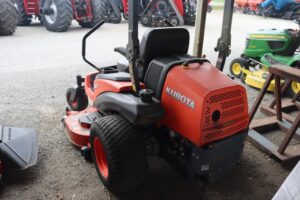KUBOTA-ZD323-77170-1
