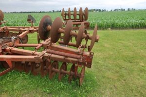 MASSEY-FERGUSON-620-73593-2