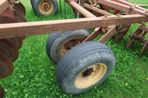 MASSEY-FERGUSON-620-73593-6