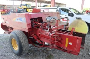 NEW-HOLLAND-BC5070-HAYLINER-73482-3