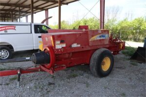 NEW-HOLLAND-BC5070-HAYLINER-73482-4