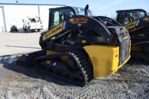 NEW-HOLLAND-C332-75572-1