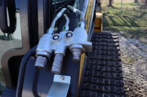 NEW-HOLLAND-C332-75574-2