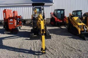 NEW-HOLLAND-E17C-76030-2