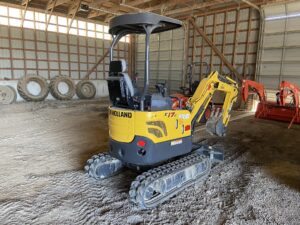 NEW-HOLLAND-E17C-77754-2