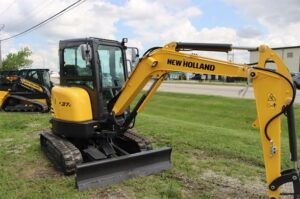 NEW-HOLLAND-E37C-74423-4