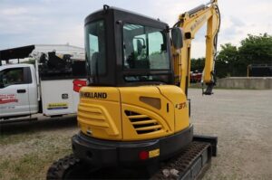 NEW-HOLLAND-E37C-74462-2