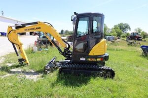 NEW-HOLLAND-E37C-74988-3