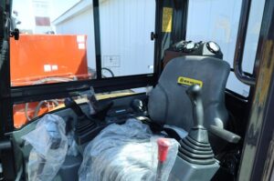 NEW-HOLLAND-E37C-74988-4