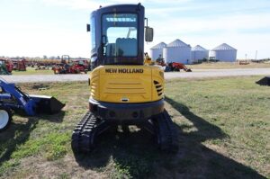 NEW-HOLLAND-E37C-75068-4