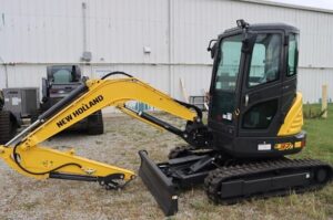 NEW-HOLLAND-E37C-75509-1