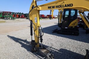 NEW-HOLLAND-E37C-78107-3
