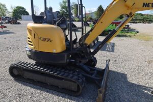 NEW-HOLLAND-E37C-78107-5