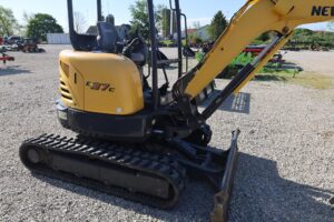 NEW-HOLLAND-E37C-78107-5