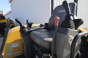 NEW-HOLLAND-E37C-78107-7
