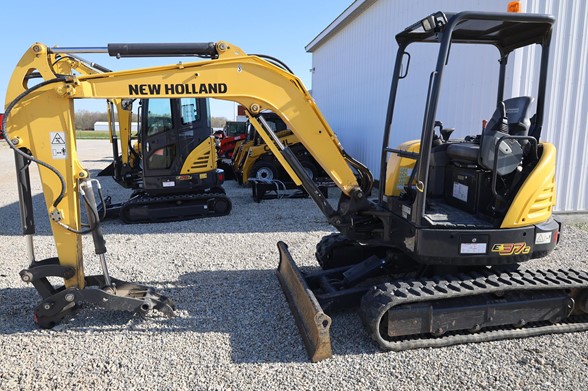 NEW-HOLLAND-E37C-78107