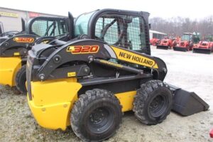 NEW-HOLLAND-L320-73294-1