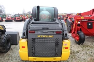 NEW-HOLLAND-L320-73294-2