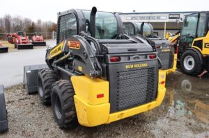 NEW-HOLLAND-L320-73412-3