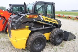 NEW-HOLLAND-L320-74993-1