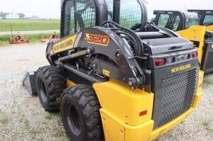 NEW-HOLLAND-L320-74993-3