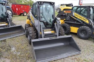 NEW-HOLLAND-L320-75501-1