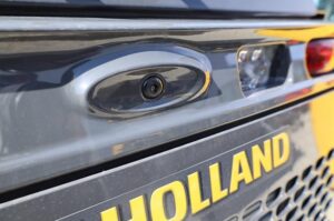 NEW-HOLLAND-L320-76068-4