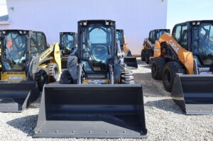 NEW-HOLLAND-L320-76068-6