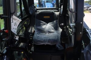 NEW-HOLLAND-L320-76746-6