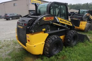 NEW-HOLLAND-L320-JAF0L320VSM467410-5