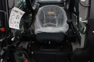 NEW-HOLLAND-L328-76751-6