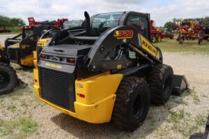 NEW-HOLLAND-L328-77104-3