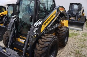 NEW-HOLLAND-L328-77104-5
