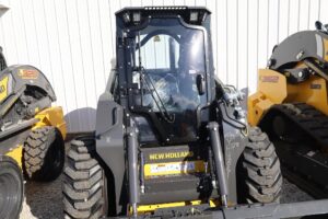 NEW-HOLLAND-L328-77323-3