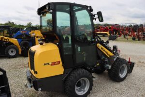 NEW-HOLLAND-ML23-76835-2