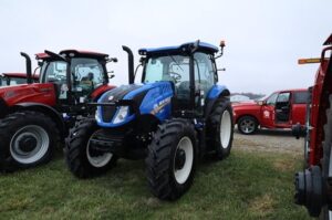 NEW-HOLLAND-T6