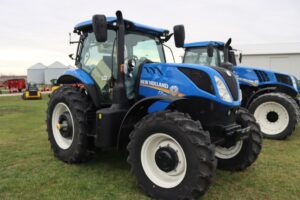NEW-HOLLAND-T7