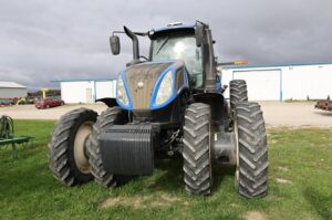 NEW-HOLLAND-T8