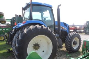 NEW-HOLLAND-TG210-74009-1